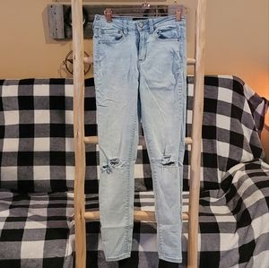 Juniors size 0 Aeropostale light wash jeans with holes
